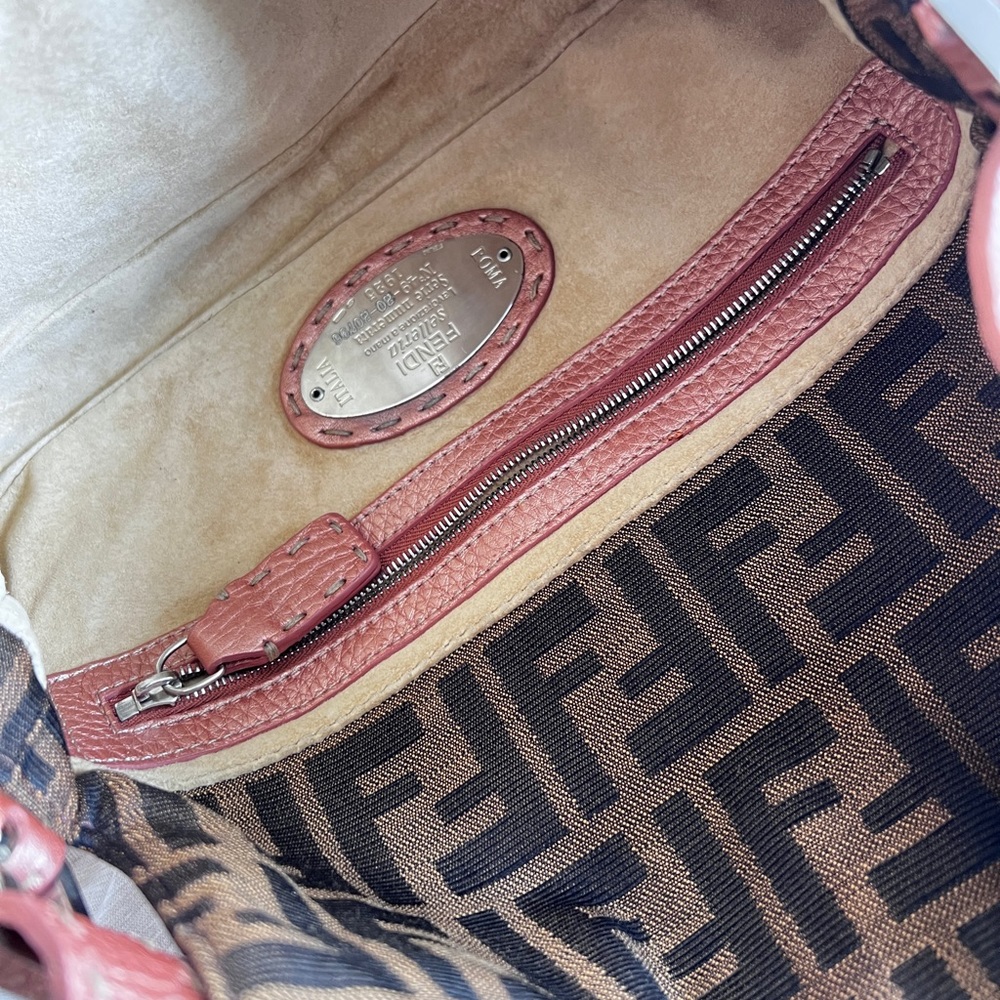Classic Fendi selleria zucca baguette bag - Picture 3 of 5
